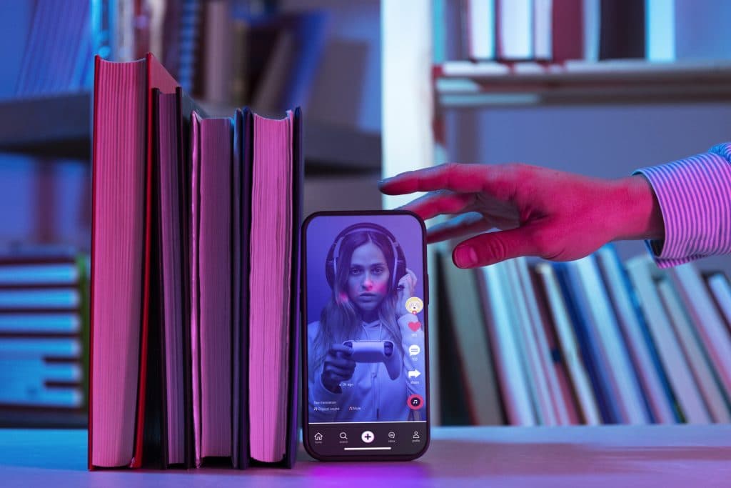 TikTok ve Instagram Algoritmaları Nasıl Çalışır? Veriler Size Ne Söylüyor?